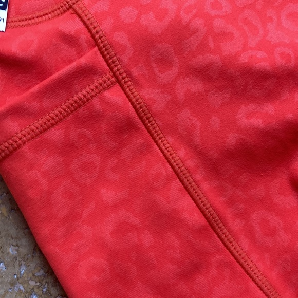 Scrumchie bottom fitness shorts small - Picture 10 of 11